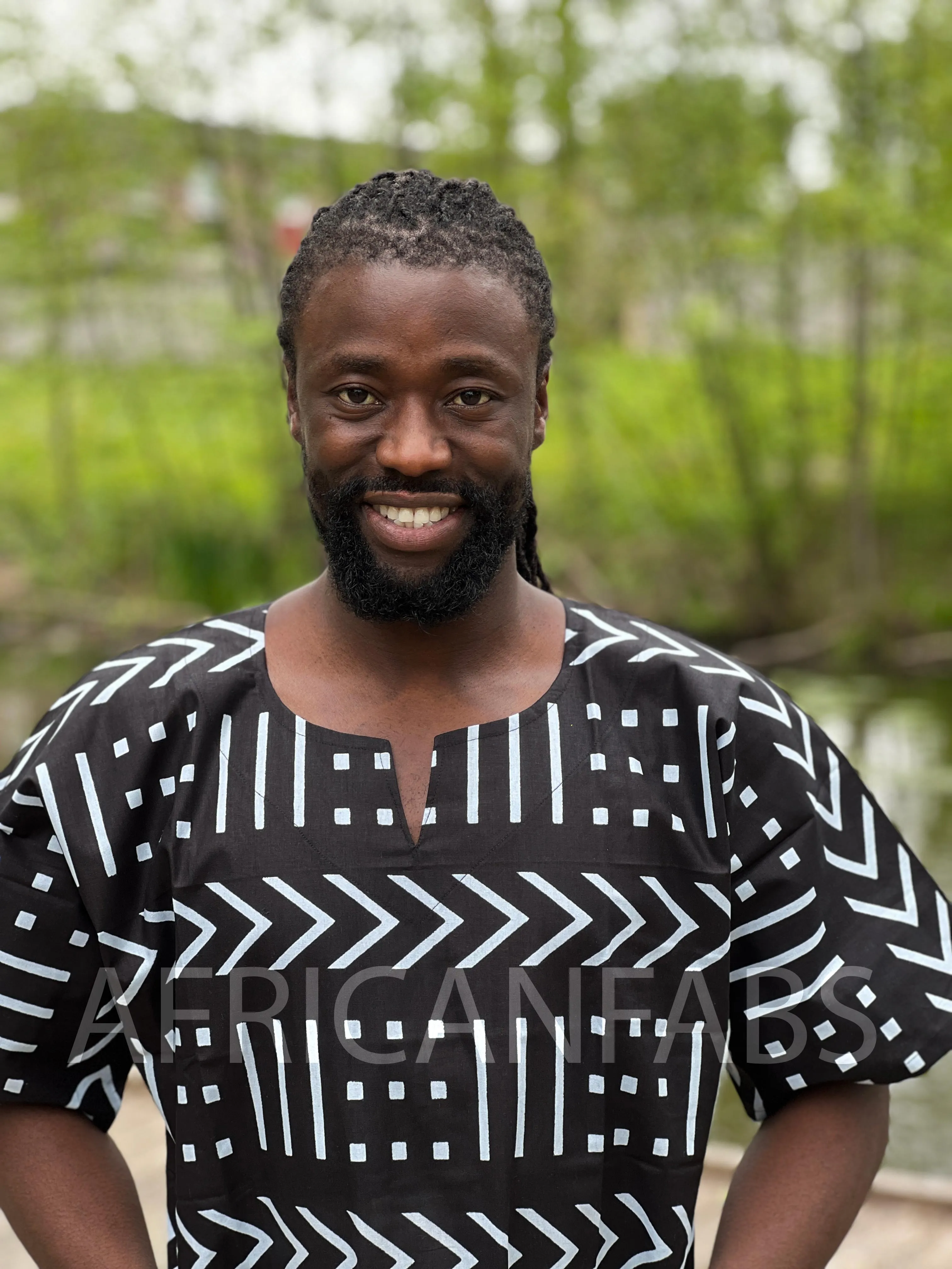 Black / white Bogolan Dashiki Shirt / Dashiki Dress - African print top - Unisex