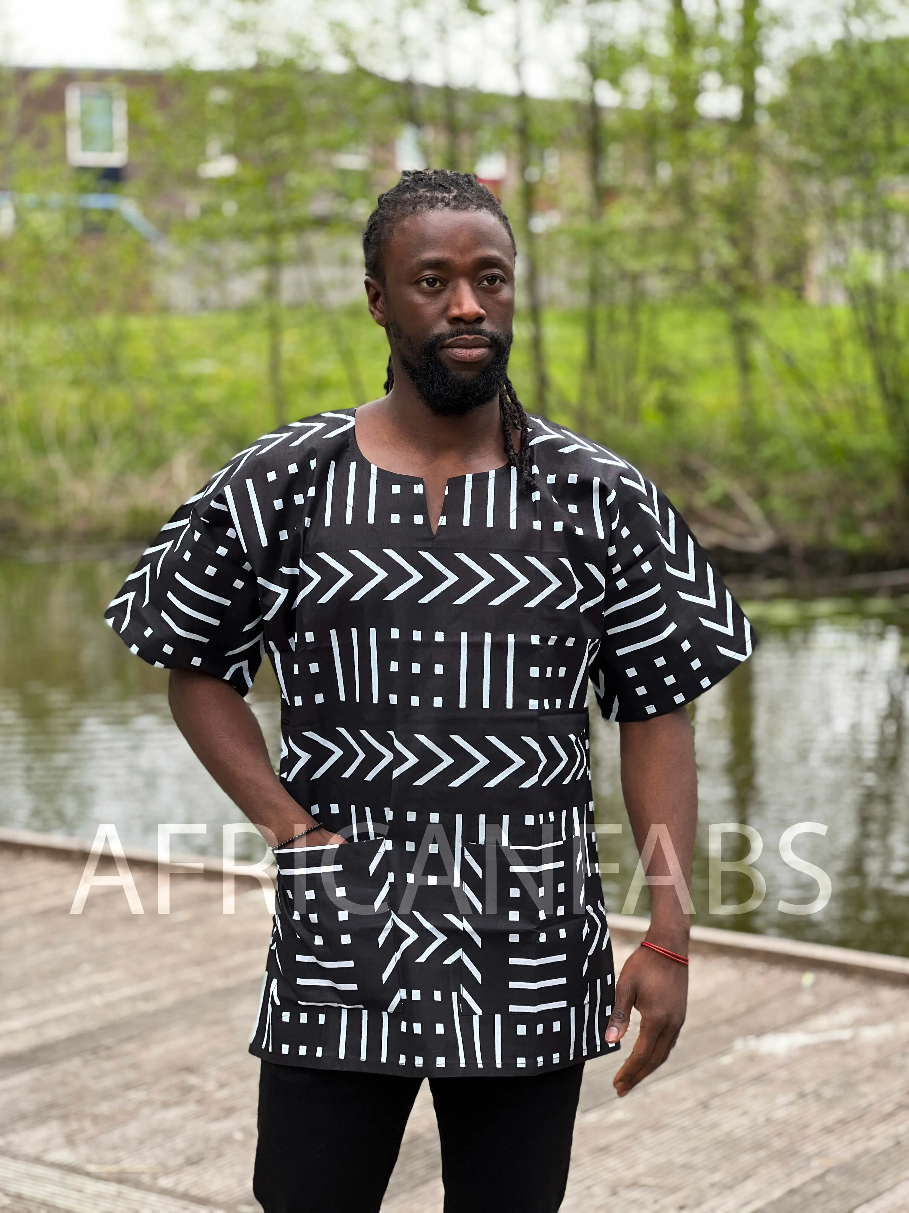 Black / white Bogolan Dashiki Shirt / Dashiki Dress - African print top - Unisex