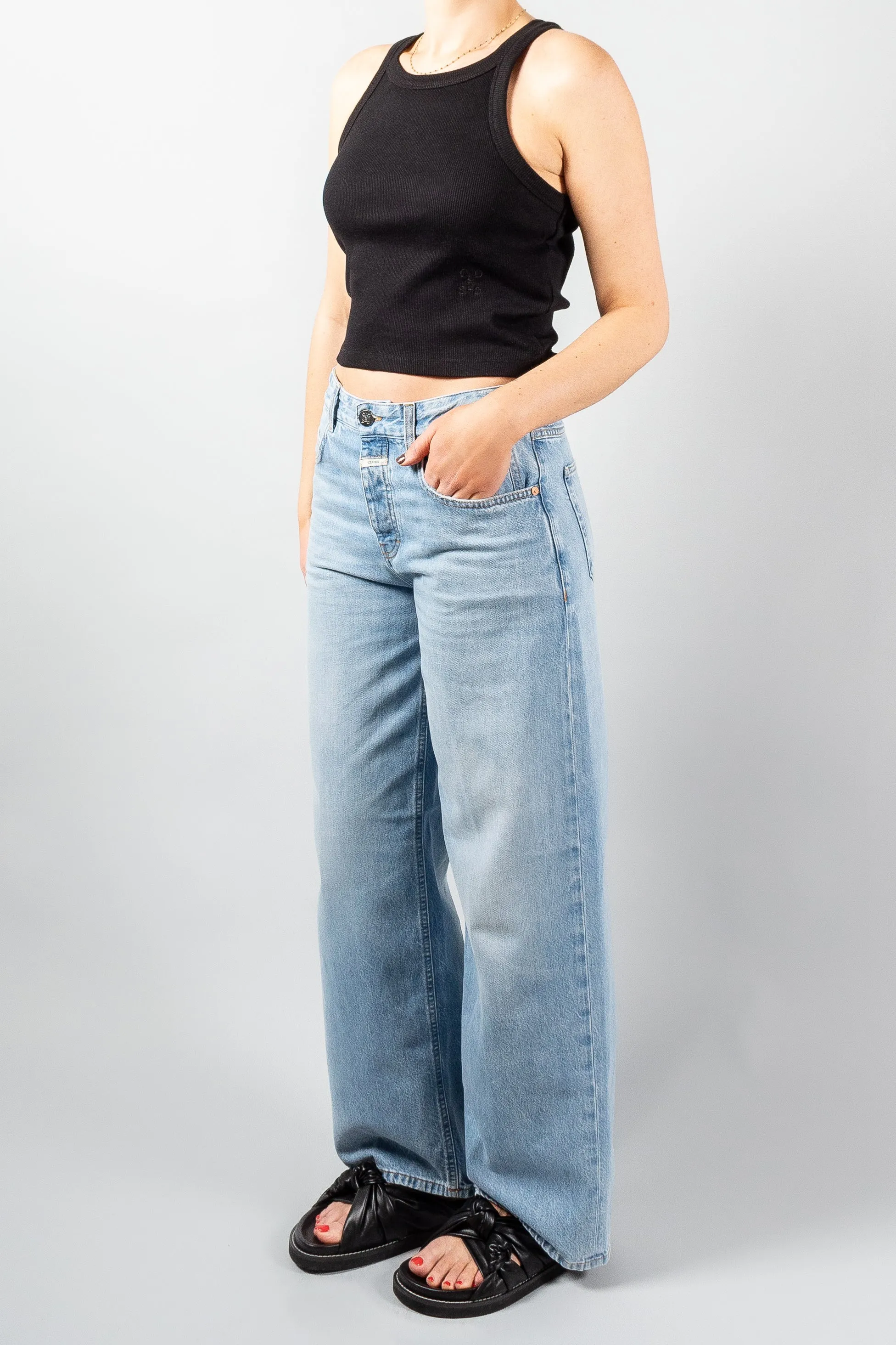 Closed Cropped Racer Top